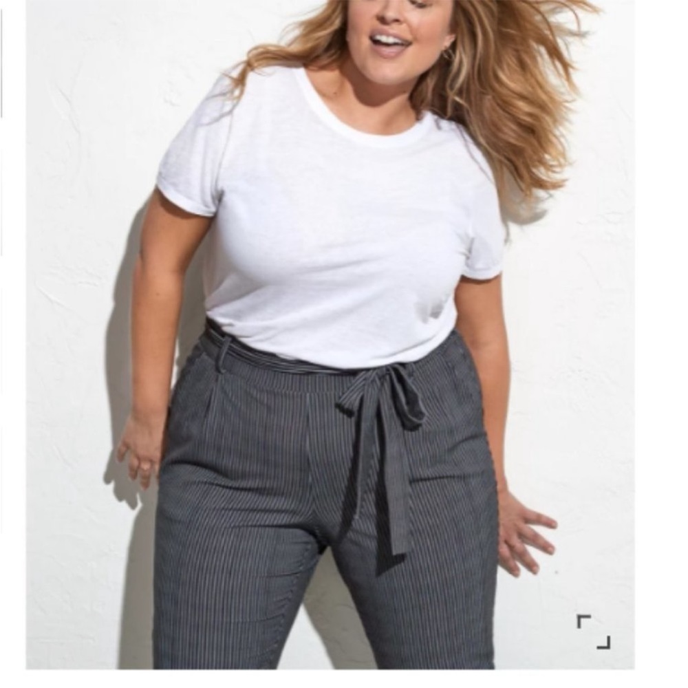 Torrid pinstripe Pull-On Taper Stretch Crepe High-Rise Tie-Front Pant size 1